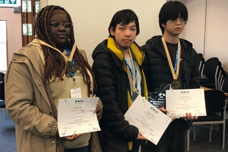 The winning einstein team